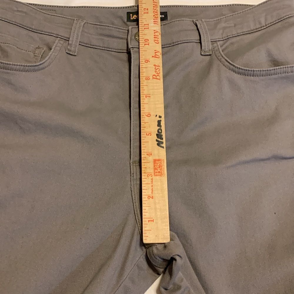 LEE Size 14 high rise relaxed fit straight leg instantly slims - Picture 4 of 9